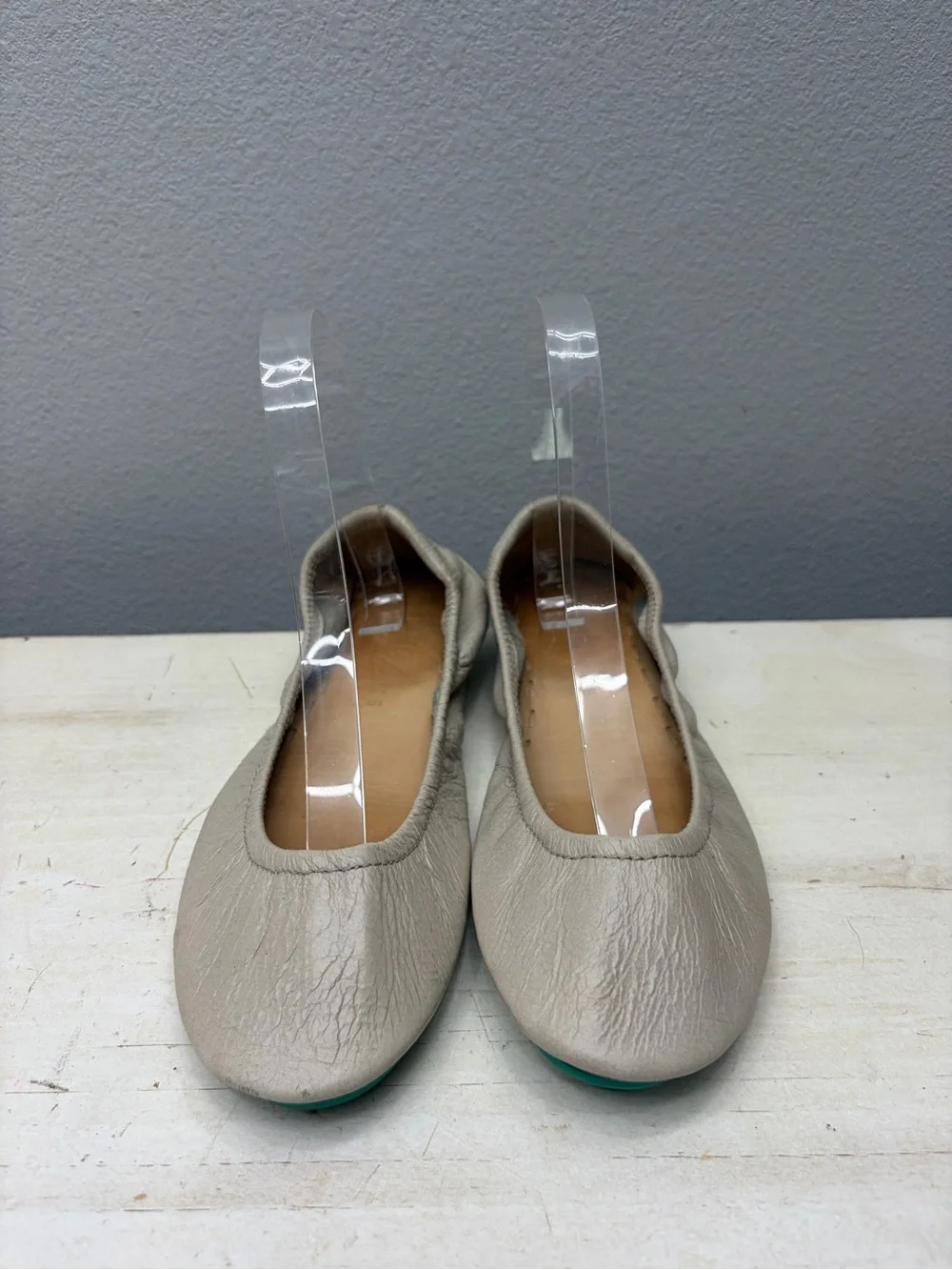 Tieks Feather Grey Leather Flats Size 6